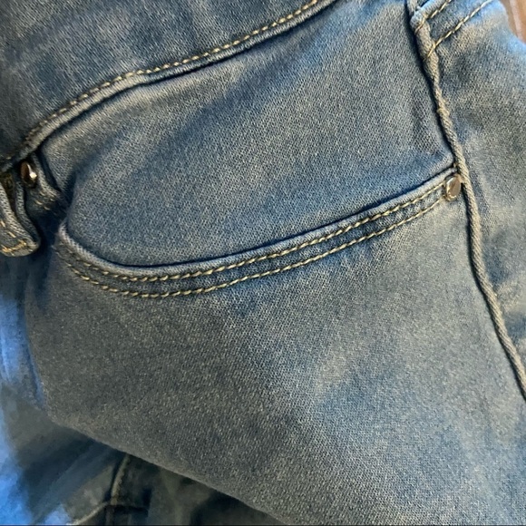 Blank NYC skinny distressed blue jeans in size 28 - Picture 6 of 14